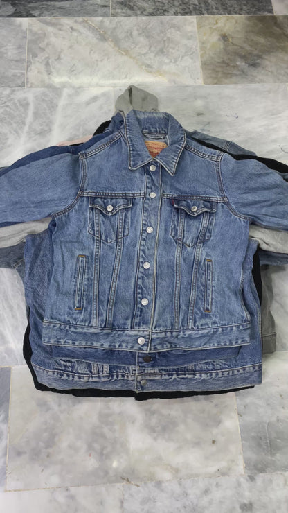 Levis denim jacket x 18pcs excat Bundle